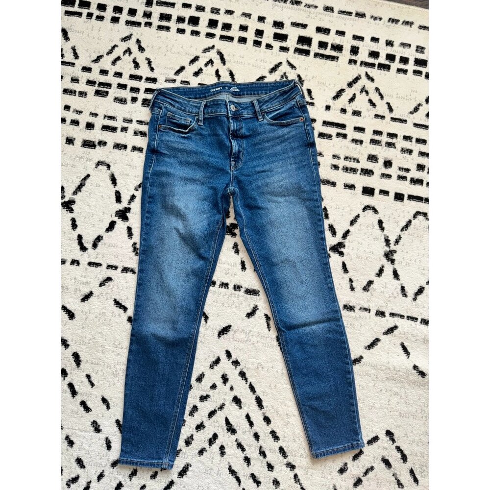 Old Navy Mid-Rise Rockstar Super Skinny Jeans - Size 10